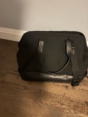 Black Beis Weekender